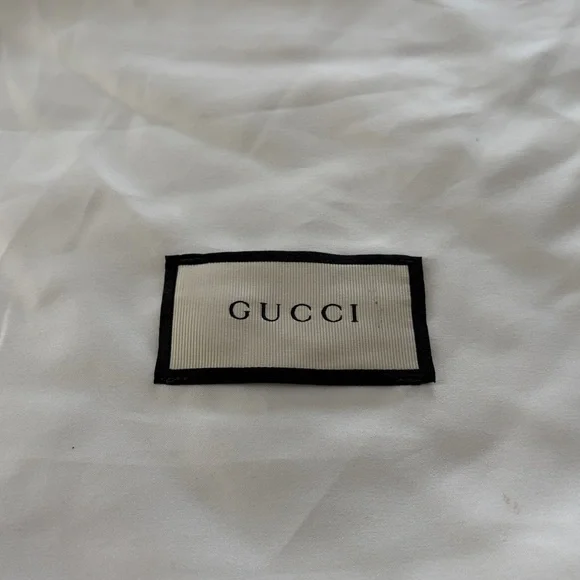 Gucci dustbag 12x12 ivory satin authentic - Picture 2 of 4